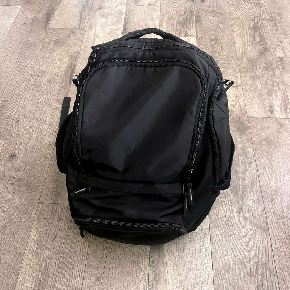 Nike Black Multi Compartment Padded Backpack Sport Utility Media Port Bag